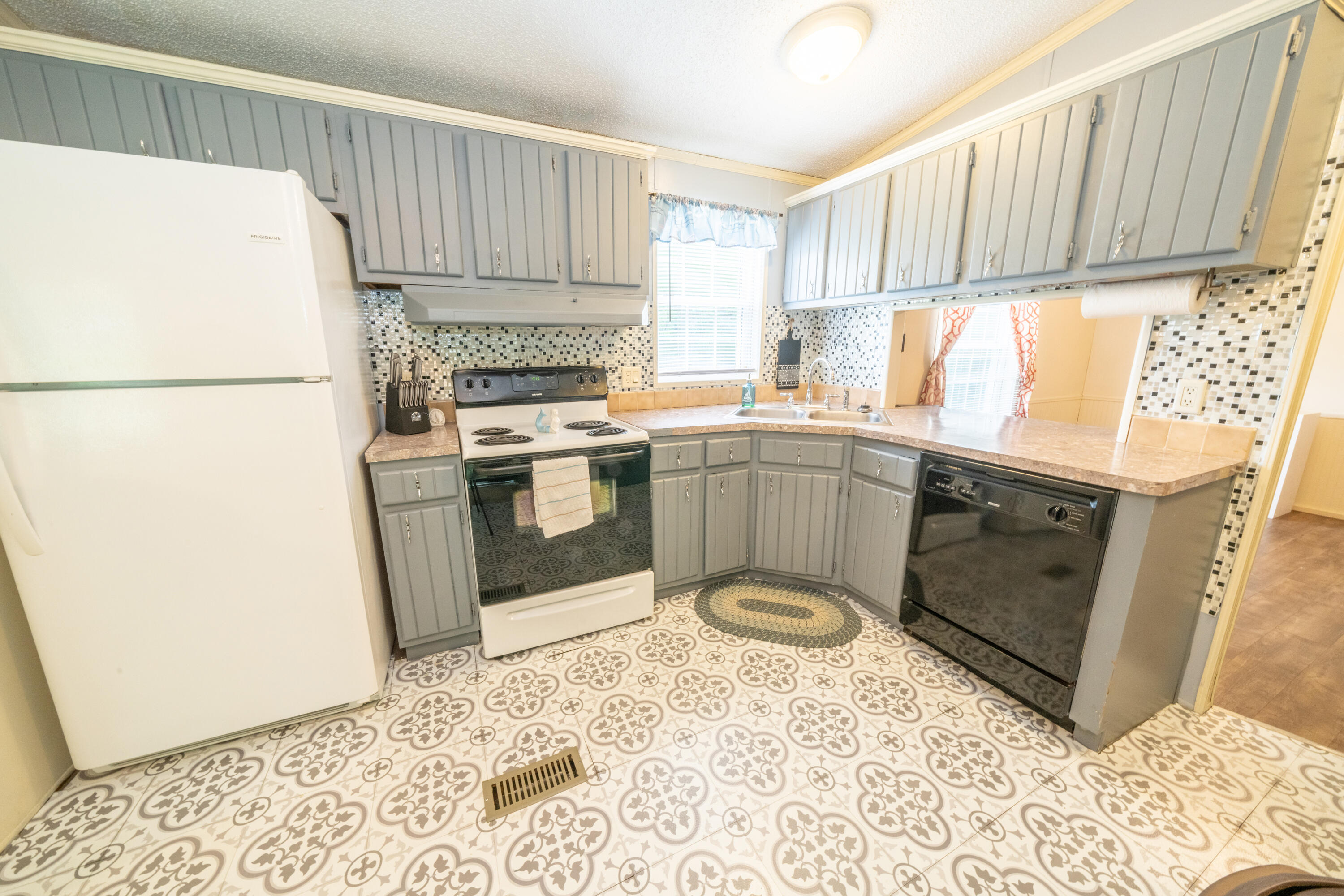 25 Back Searsport Road Belfast, ME 04915 - Photo 13 of 40 5548