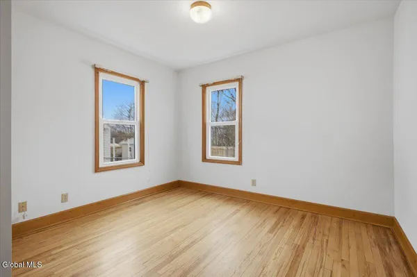 $275,000 | 18 Pine Avenue, Colonie, NY 12205