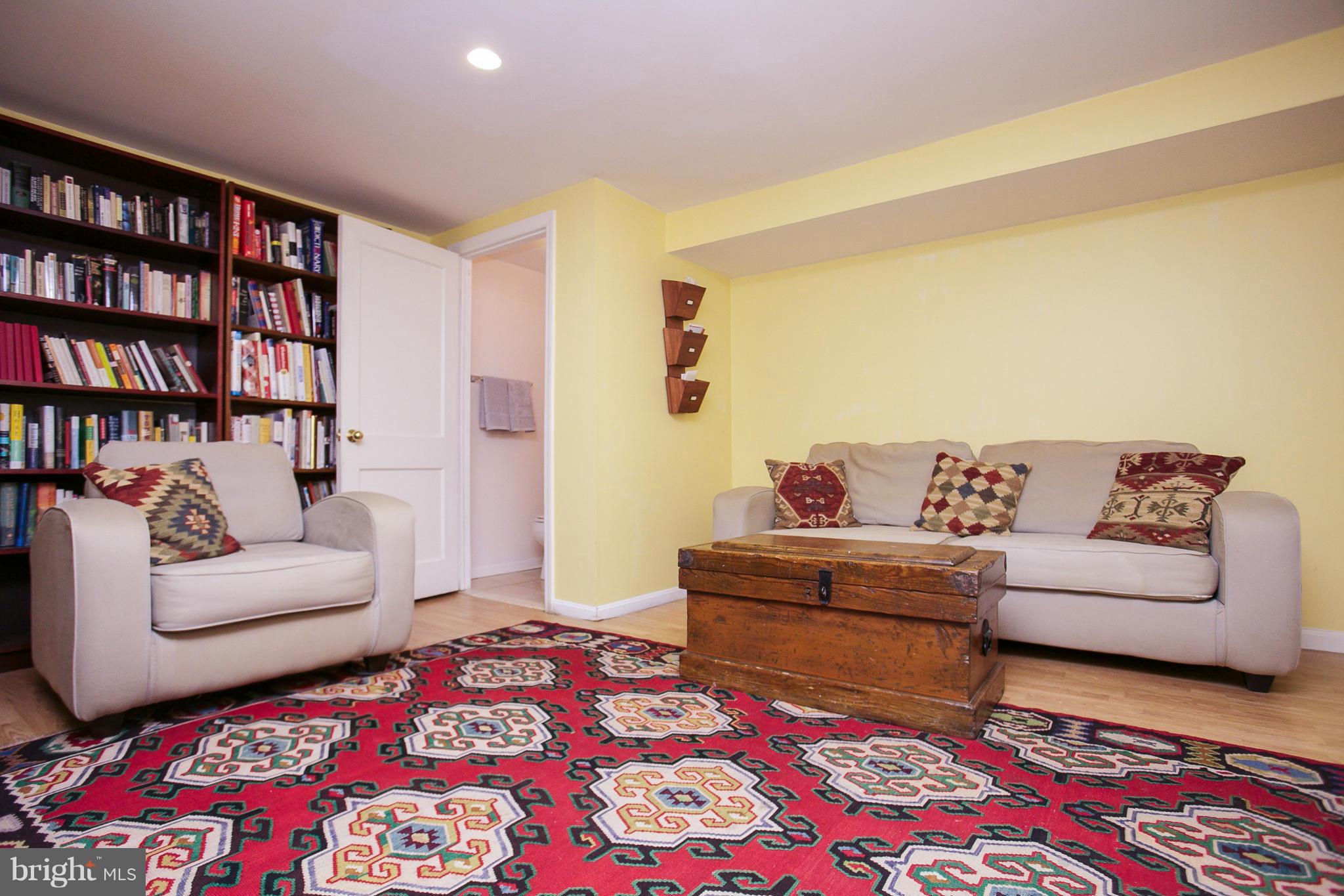 118 Hopkins Road Baltimore, MD 21212 - Photo 21 of 29 Family Room