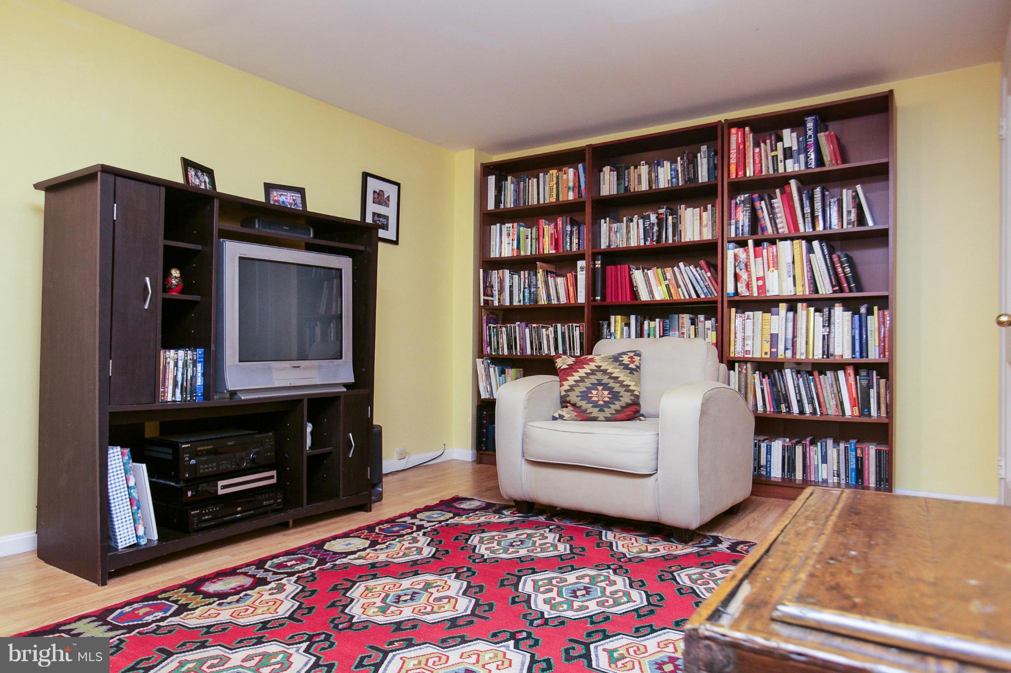 118 Hopkins Road Baltimore, MD 21212 - Photo 22 of 29 Family Room