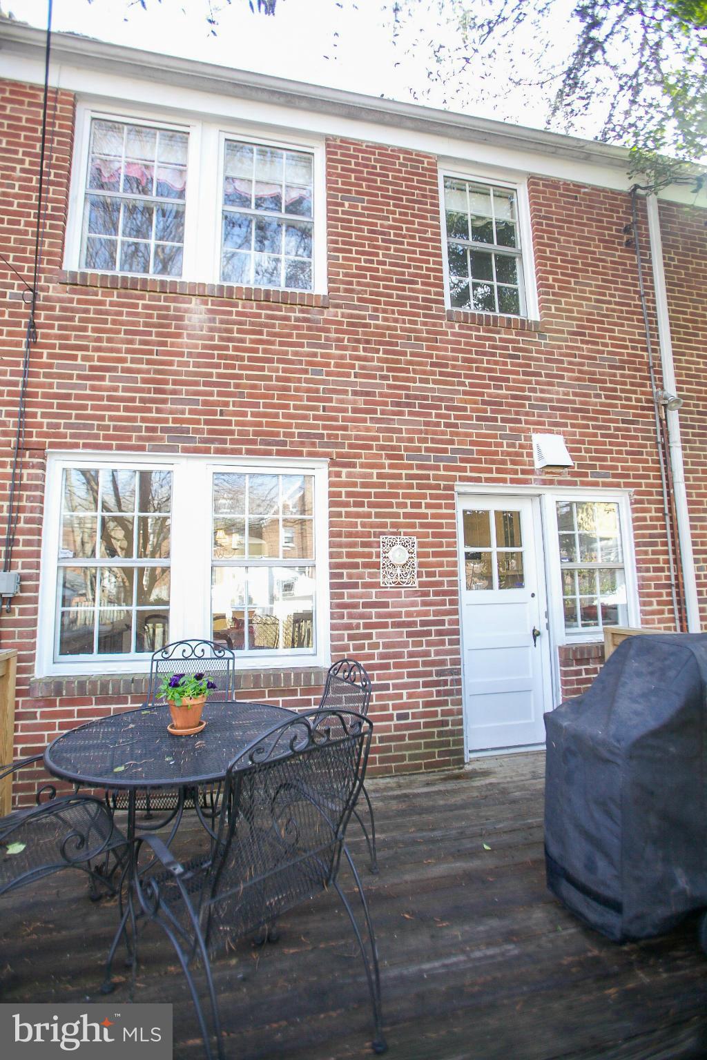 118 Hopkins Road Baltimore, MD 21212 - Photo 28 of 29 Exterior (Rear)