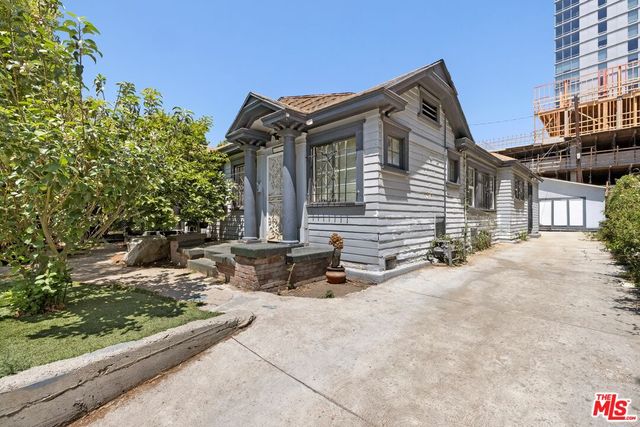 $1,325,000 | 1514 La Baig Avenue, Los Angeles, CA 90028