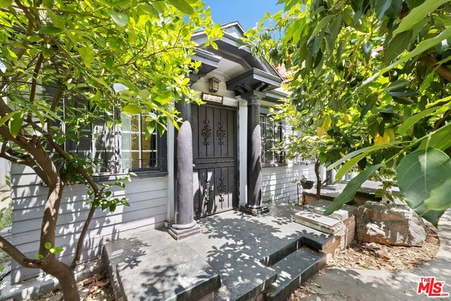 $1,325,000 | 1514 La Baig Avenue, Los Angeles, CA 90028