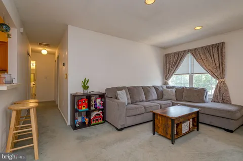 $155,376 | 203 Castleton Court, Pennington, NJ 08534