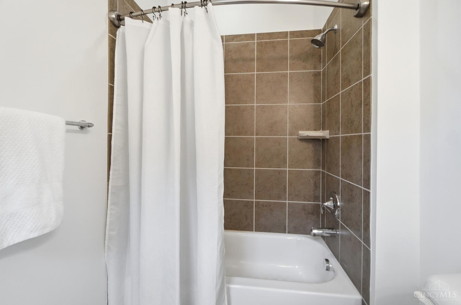 623 Rushton Road Cincinnati, OH 45226 - Photo 41 of 58