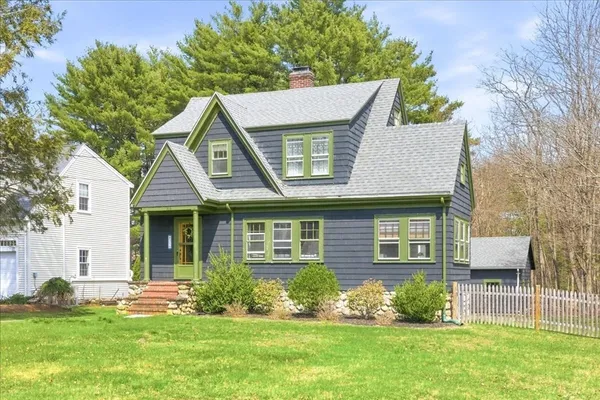 $649,900 | 316 Fisher Street, Walpole, MA 02081