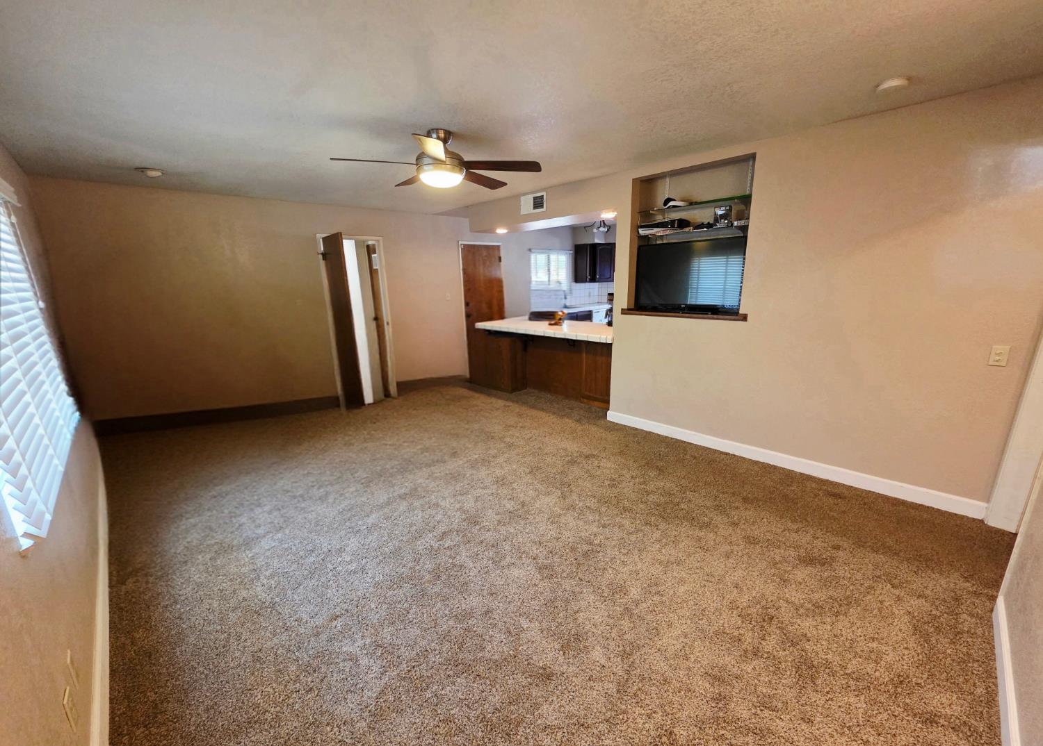 2214 Holt Avenue Sanger, CA 93657 - Photo 12 of 54 Family room off the left from the entryway