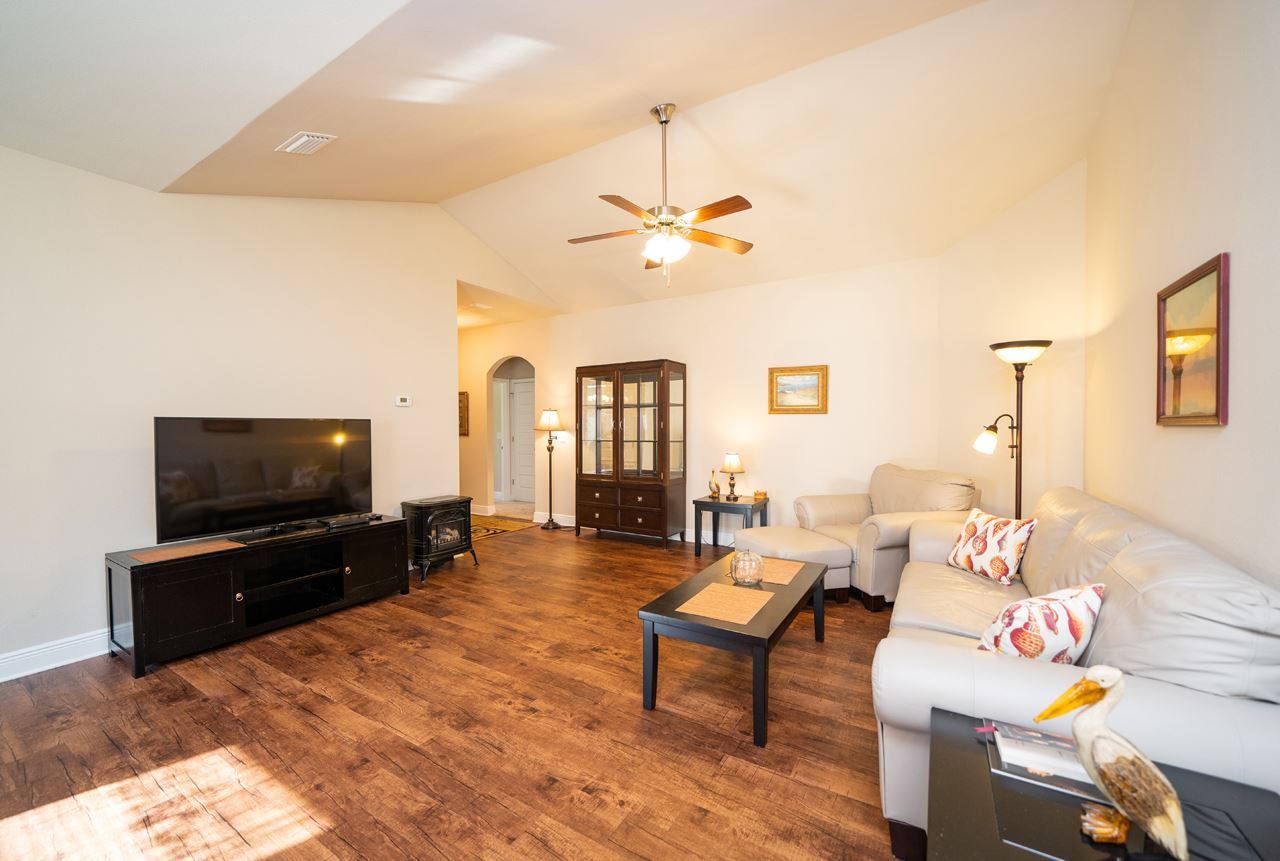 1460 Surrey Loop Foley, AL 36535 - Photo 3 of 23