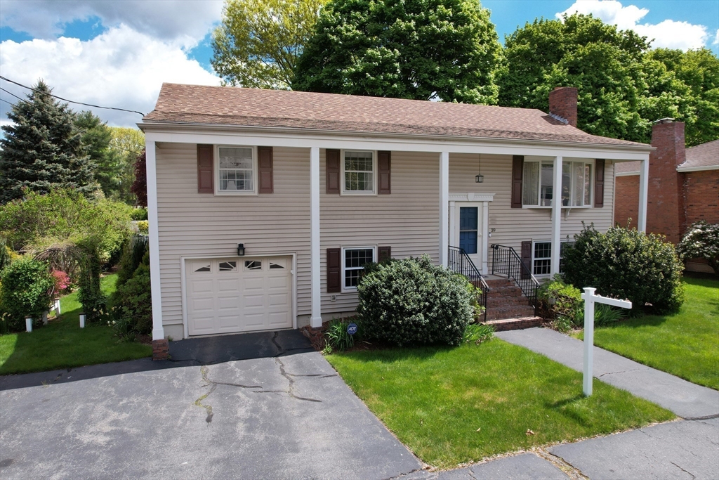 39 Riverside Drive Reading, MA 01867 - Photo 1 of 36 Gallery Image 1