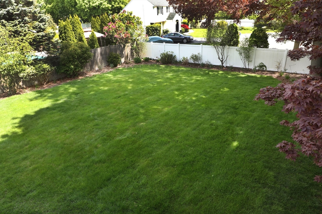 39 Riverside Drive Reading, MA 01867 - Photo 32 of 36 Gallery Image 32