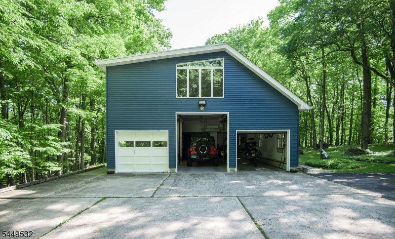 194 Andover Road Sparta, NJ 07871 - Photo 3 of 31 Gallery Image 3