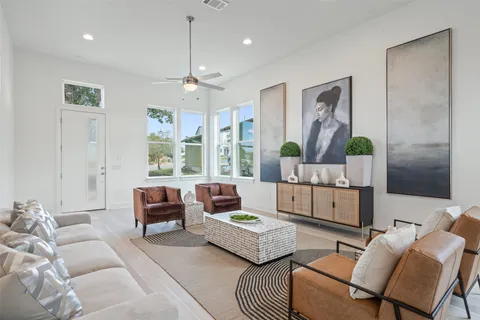 $699,900 | 5500 Sendero Hills Parkway, Austin, TX 78724