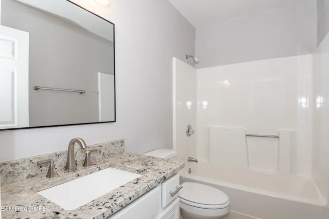 $574,900 | 1421 Cedar Park Drive, Maryville, TN 37803