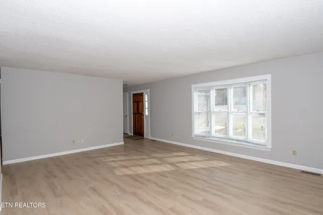 $574,900 | 1421 Cedar Park Drive, Maryville, TN 37803