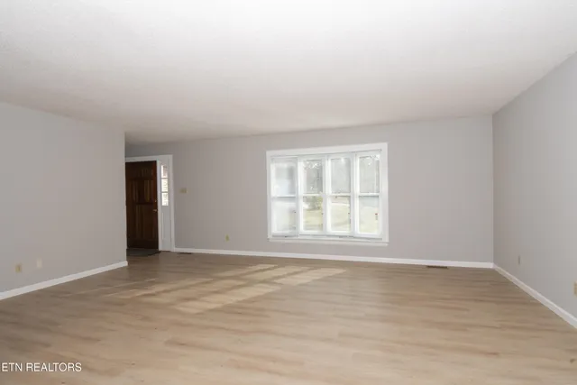 $574,900 | 1421 Cedar Park Drive, Maryville, TN 37803