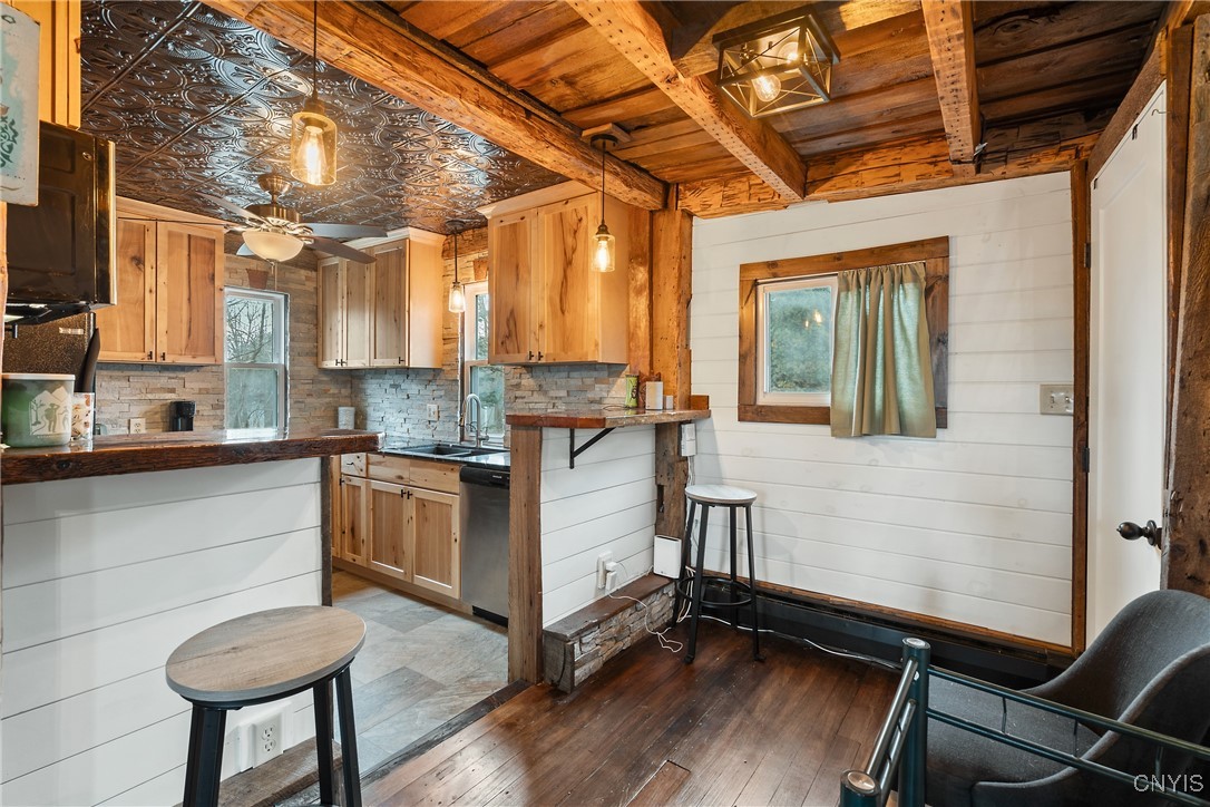 87 Canal Road Schroeppel, NY 13135 - Photo 12 of 28