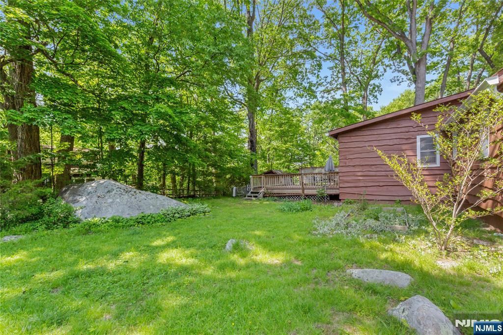 6 Partridge Trail Butler, NJ 07405 - Photo 34 of 36