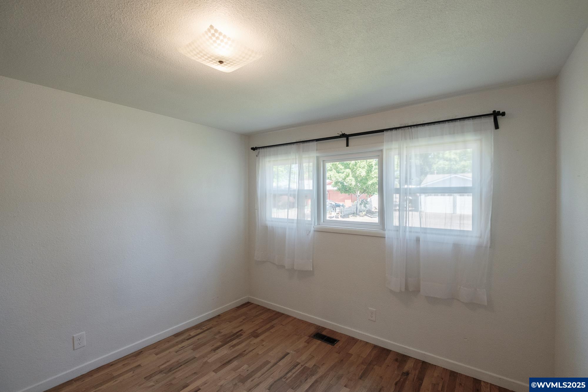 3036 Locust Avenue Southeast Albany, OR 97322 - Photo 20 of 34
