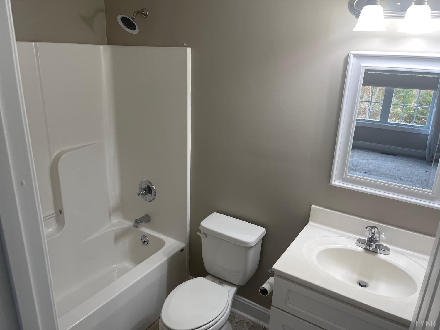 824 Wiggington Road, Unit 101 Lynchburg, VA 24501 - Photo 24 of 25 Gallery Image 24