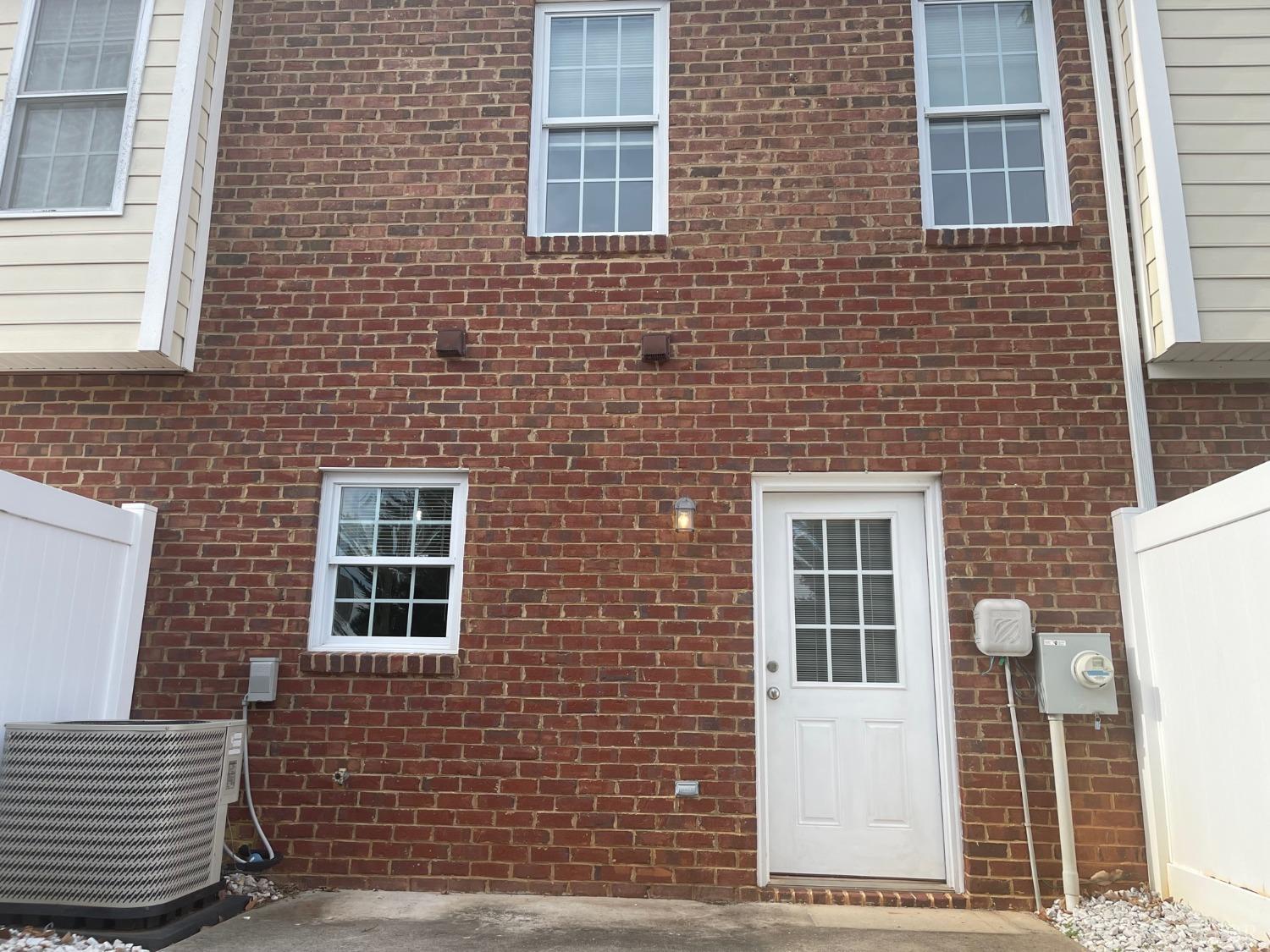 824 Wiggington Road, Unit 101 Lynchburg, VA 24501 - Photo 3 of 25 Gallery Image 3