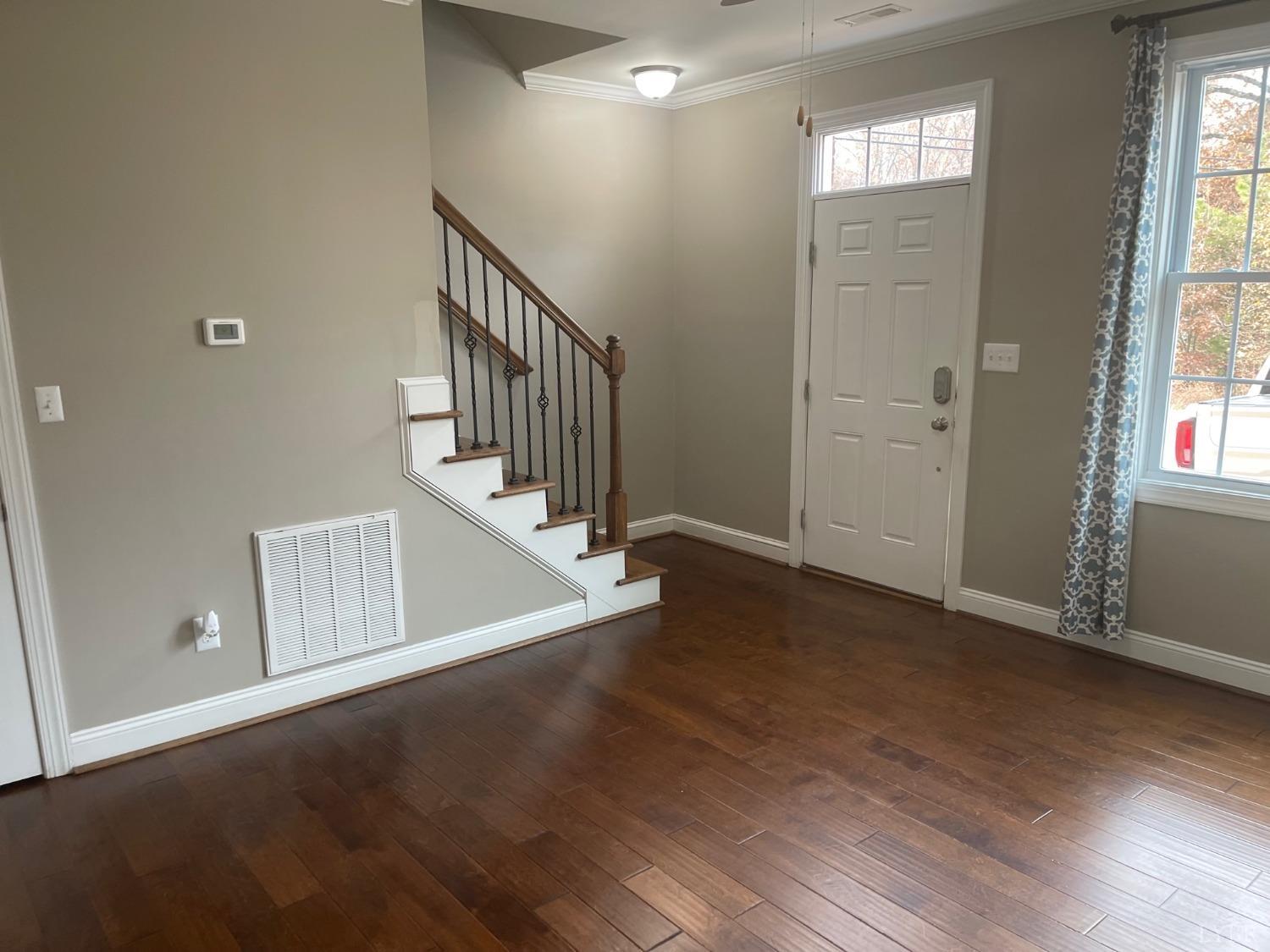 824 Wiggington Road, Unit 101 Lynchburg, VA 24501 - Photo 6 of 25 Gallery Image 6