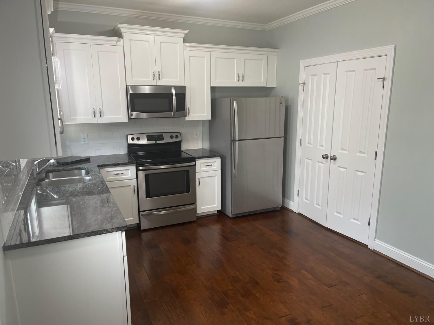 824 Wiggington Road, Unit 101 Lynchburg, VA 24501 - Photo 10 of 25 Gallery Image 10