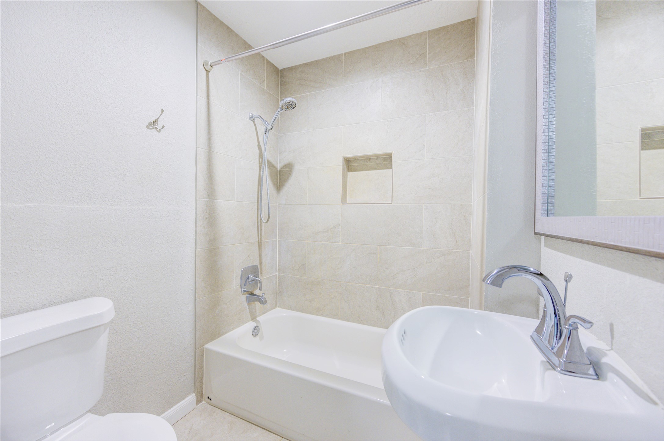 411 Waterfall Drive Huffman, TX 77336 - Photo 10 of 17