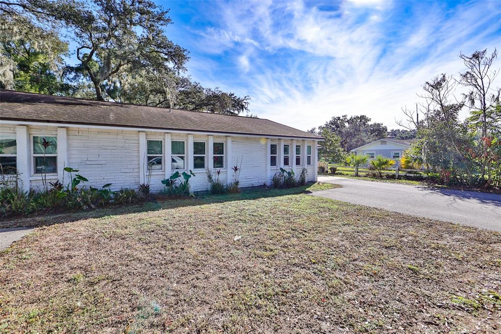 103 North Kingsway Road Seffner, FL 33584 - Photo 1 of 27 Gallery Image 1