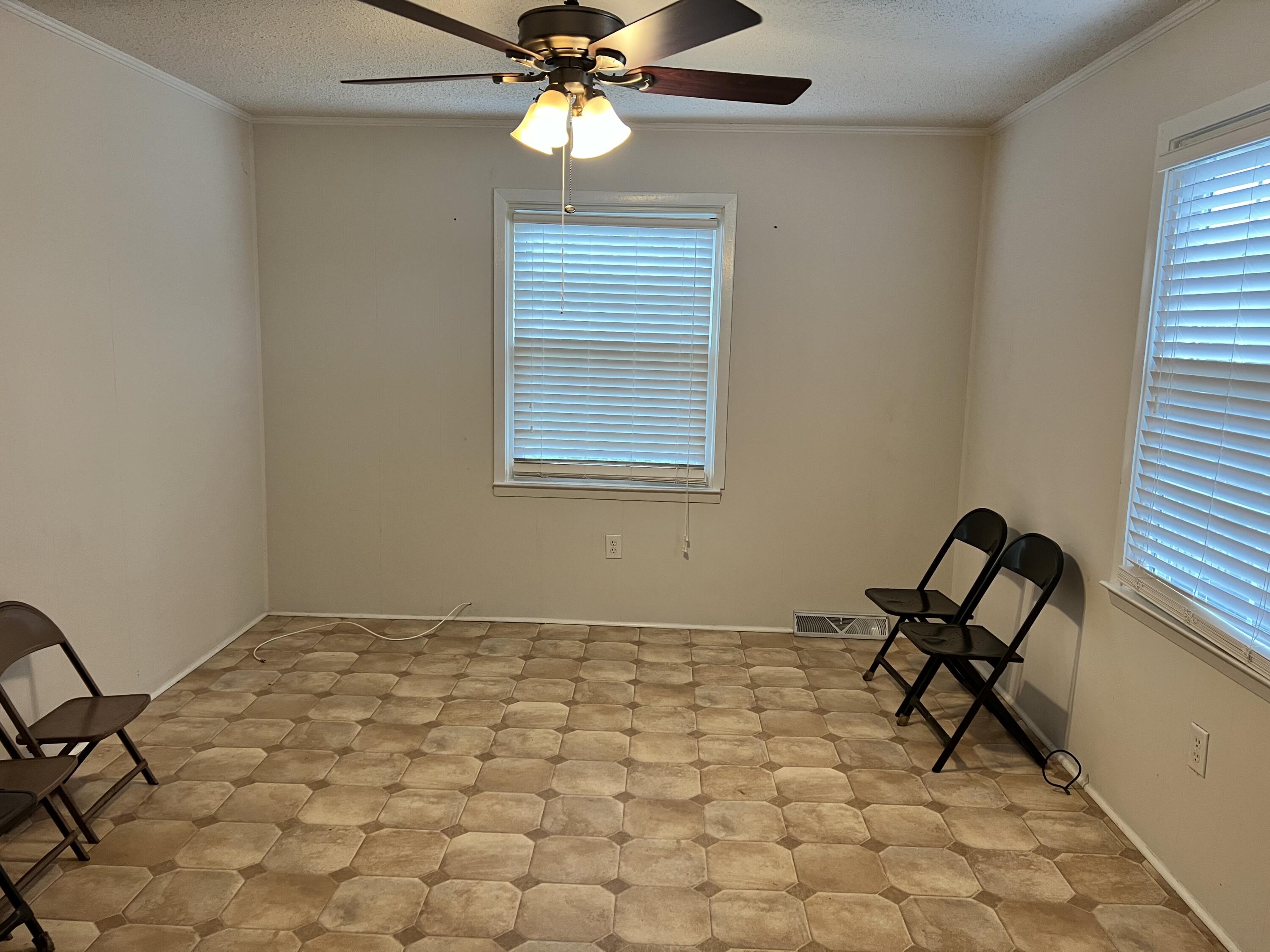 404 King Street Wrens, GA 30833 - Photo 10 of 14 IMG_0372