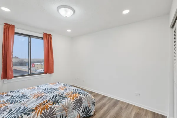$275,000 | 9815 Lawrence Court, Unit 3AF, Schiller Park, IL 60176