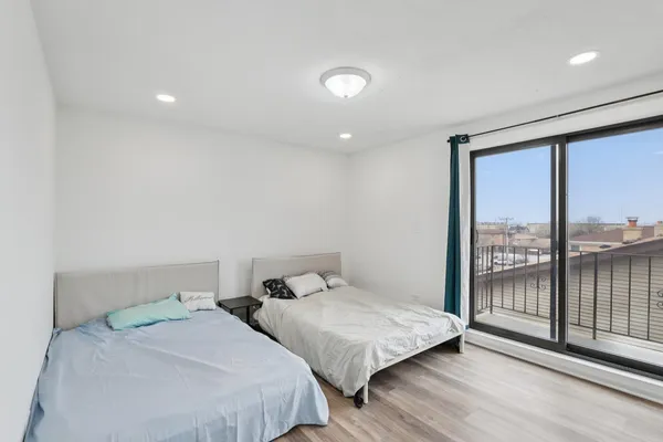$275,000 | 9815 Lawrence Court, Unit 3AF, Schiller Park, IL 60176