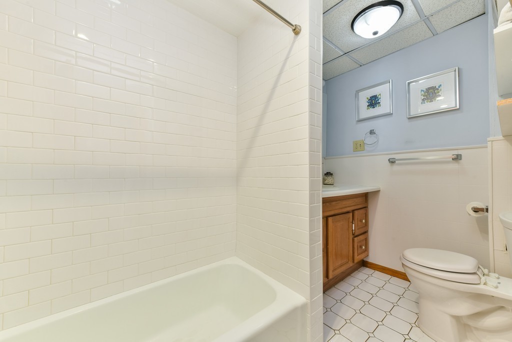 398 Bryant Street Malden, MA 02148 - Photo 8 of 24