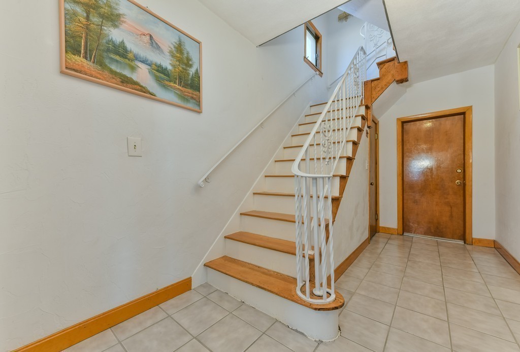 398 Bryant Street Malden, MA 02148 - Photo 9 of 24