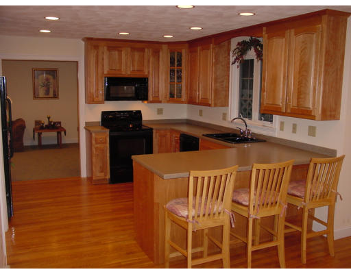 96 Frankland Road Hopkinton, MA 01748 - Photo 6 of 10