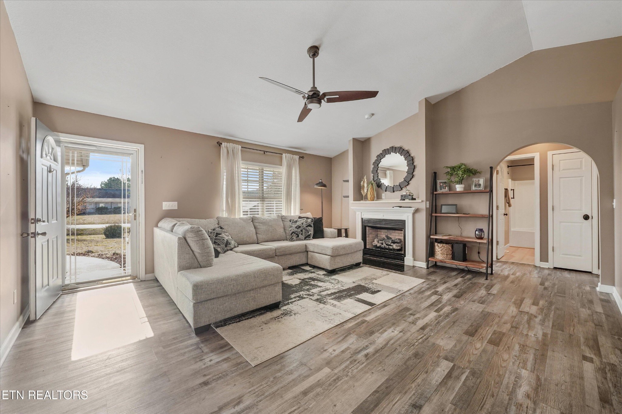 913 Corntassel Road Vonore, TN 37885 - Photo 6 of 39 Gallery Image 6