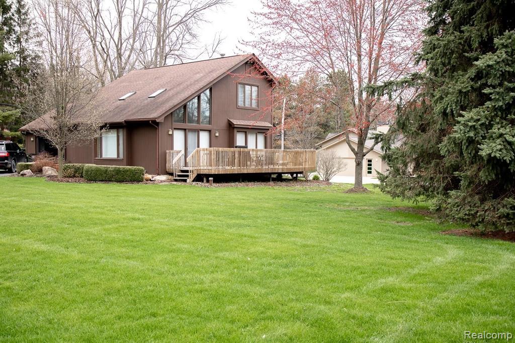 1036 Walnut Grove Rochester, MI 48306 - Photo 1 of 11