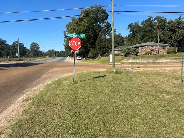 $180,000 | 275 Lower Woodville Road, Natchez, MS 39120