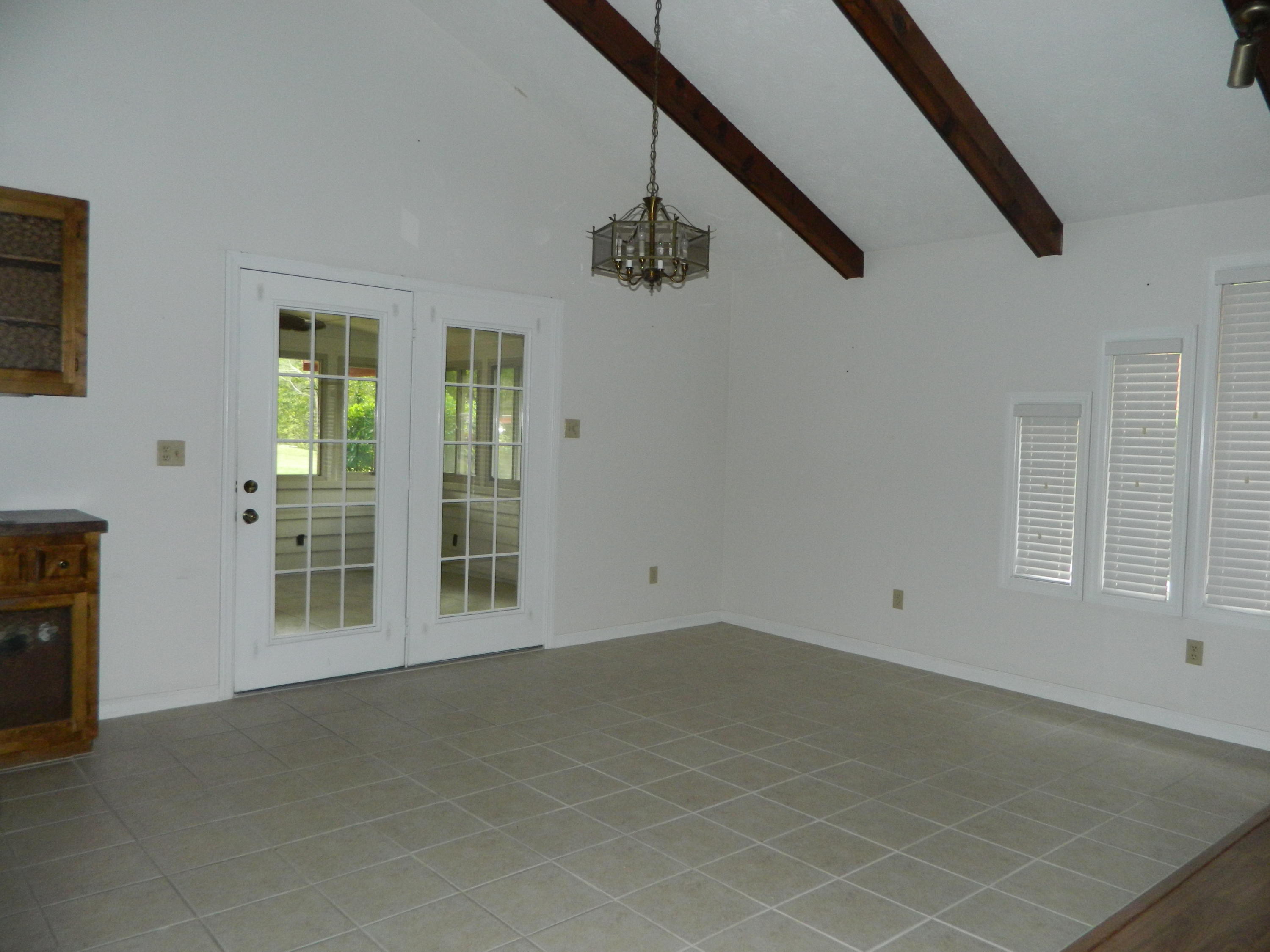 124 Grandcove Lane Oak Ridge, TN 37830 - Photo 8 of 22 DSCN0199