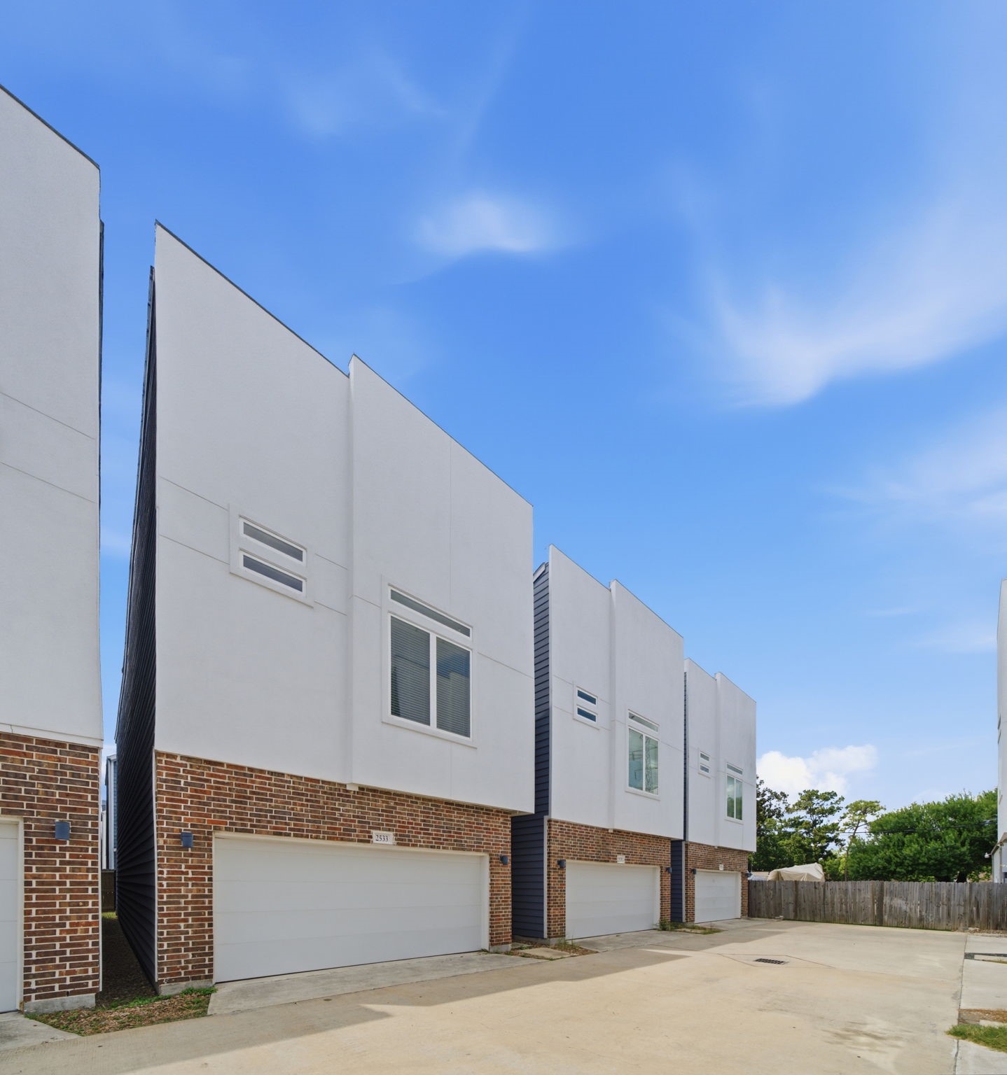 2533 Hollister Road Houston, TX 77080 - Photo 2 of 30 Gallery Image 2