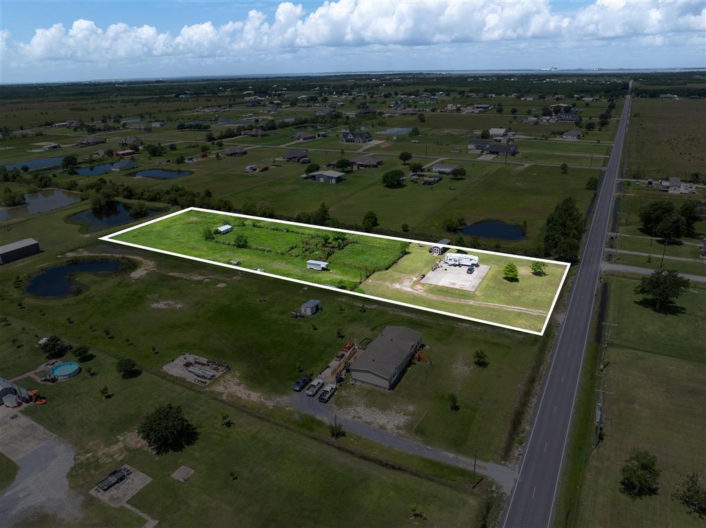 401 Parish Line Road Lake Charles, LA 70607 - Photo 2 of 11