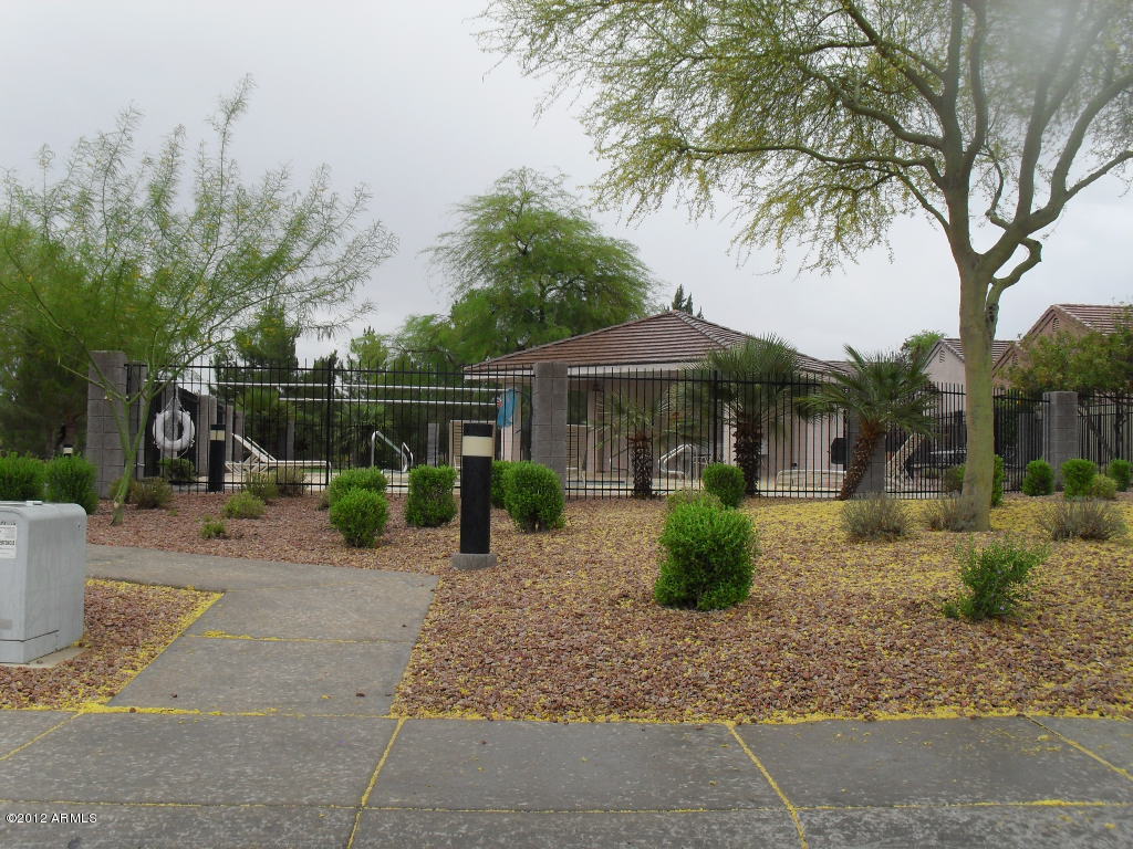 3235 East Fremont Road Phoenix, AZ 85042 - Photo 6 of 8 COMMUNITY POOL