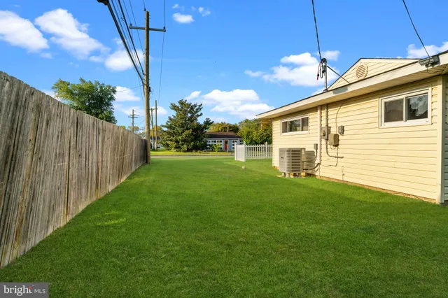 $2,800 | 38 Indian Creek Drive, Levittown, PA 19057