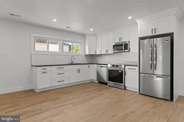 $2,800 | 38 Indian Creek Drive, Levittown, PA 19057