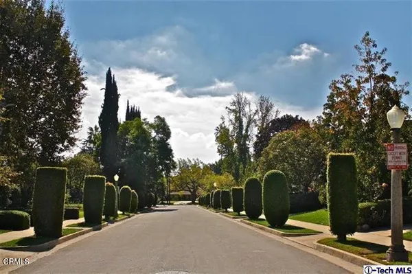 $6,500 | 400 South Meridith Avenue, Pasadena, CA 91106