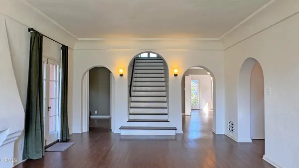 $6,500 | 400 South Meridith Avenue, Pasadena, CA 91106