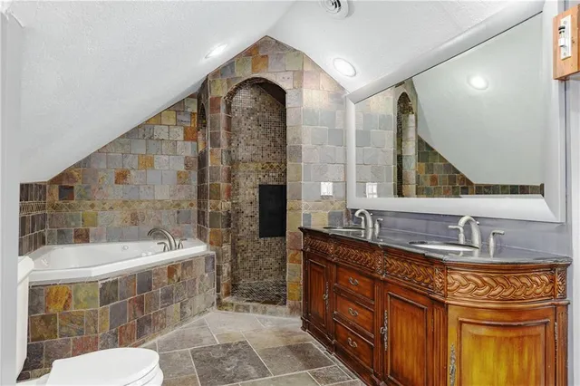 $599,999 | 3027 McGee Street, Kansas City, MO 64108