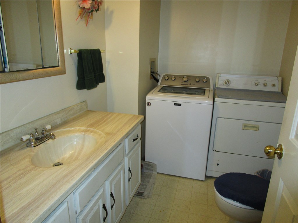 49 Spring Street Hopkinton, RI 02832 - Photo 19 of 28