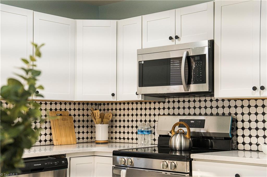 906 Putnam Street High Point, NC 27262 - Photo 3 of 21 Gallery Image 3