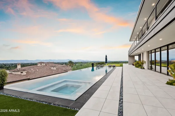 $13,000,000 | 4725 North 56th Street, Phoenix, AZ 85251