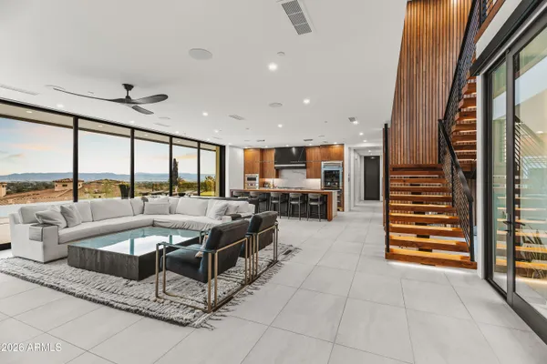 $13,000,000 | 4725 North 56th Street, Phoenix, AZ 85251